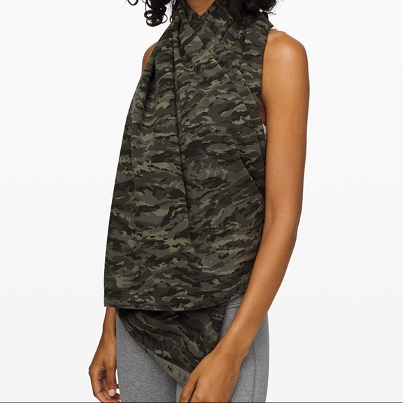 Lululemon NEVER WORN Vinyasa Scarf-Wrap - Picture 8 of 11